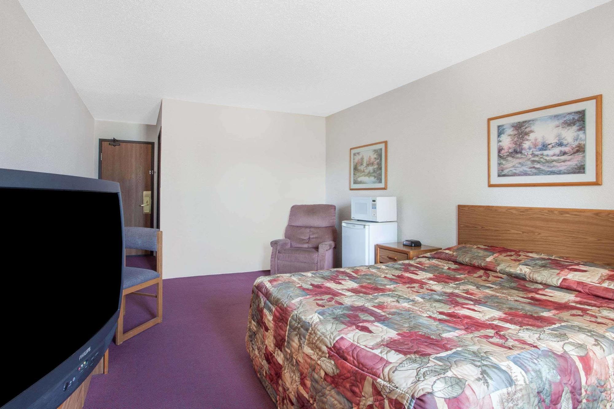 Super 8 By Wyndham Saanichton Victoria Airport Hotell Eksteriør bilde