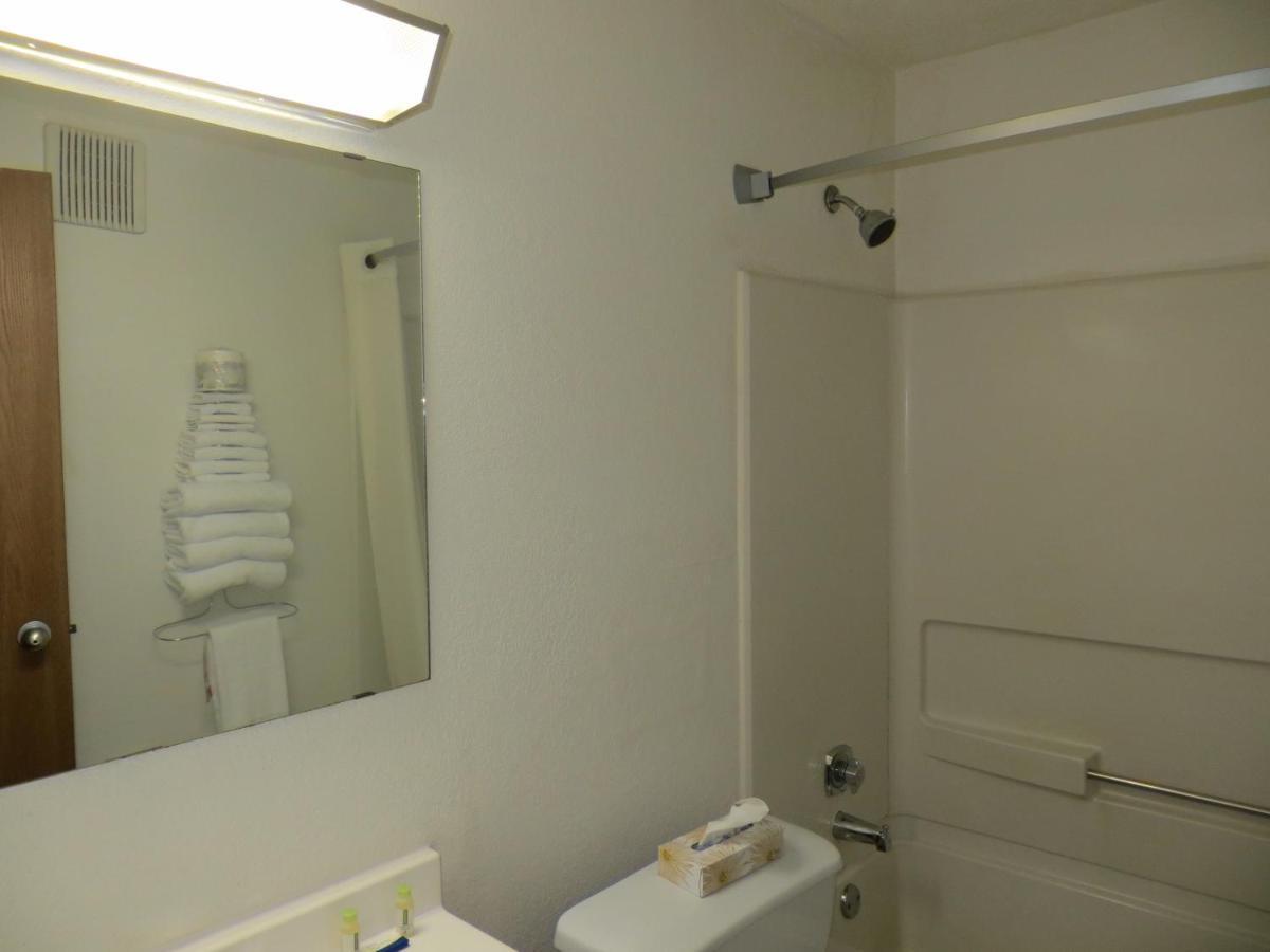 Super 8 By Wyndham Saanichton Victoria Airport Hotell Rom bilde